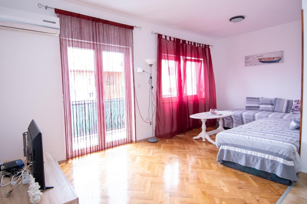 Apartmani Ivana Kastela Ngoại thất bức ảnh