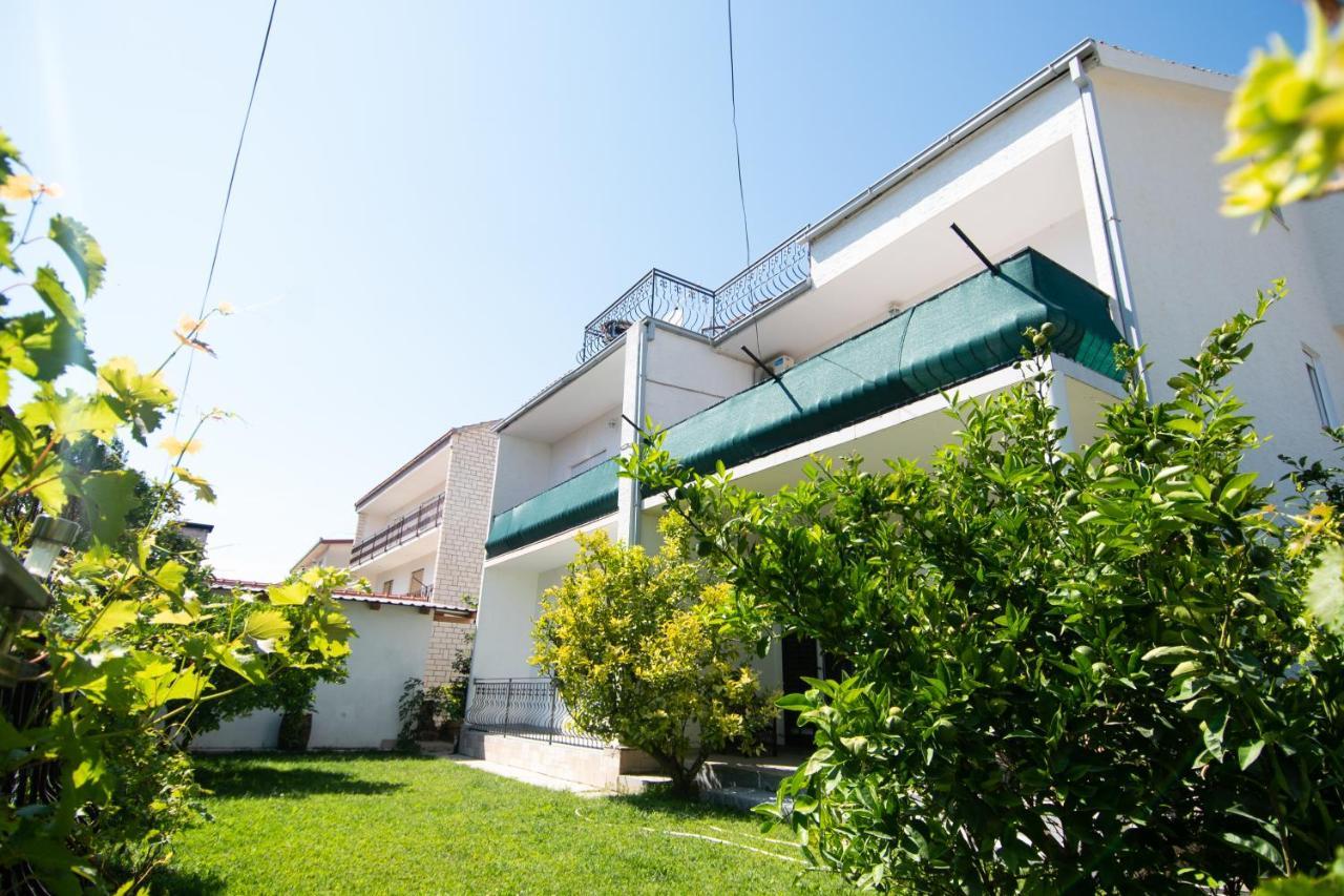 Apartmani Ivana Kastela Ngoại thất bức ảnh
