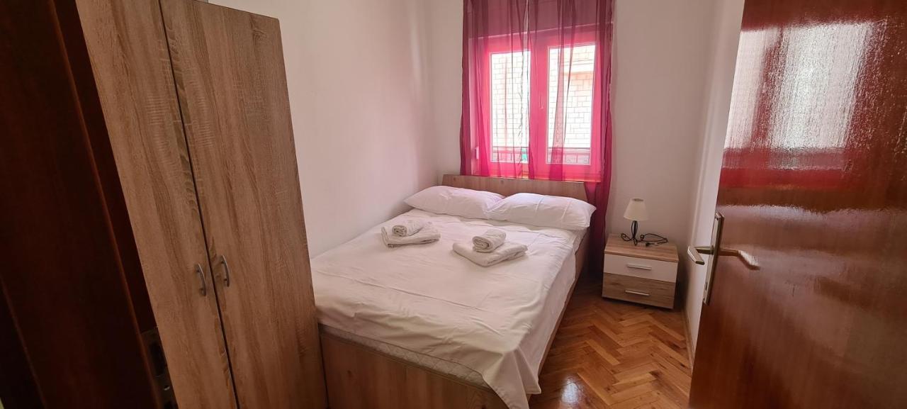 Apartmani Ivana Kastela Ngoại thất bức ảnh